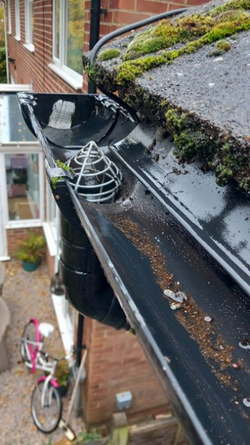 Gutter Cleaning Bishops Stortford
